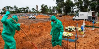 Brazil Covid graves