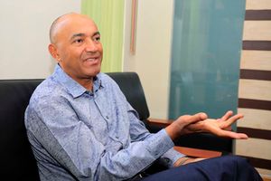 Peter Kenneth