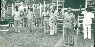 President Jomo Kenyatta leads wananchi in a call of Harambee at Msambweni, Kwale.