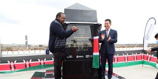 President Uhuru Kenyatta with Chinese ambassador to Kenya