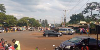 Kenol-Kangare-Murang'a junction at Kaharatí