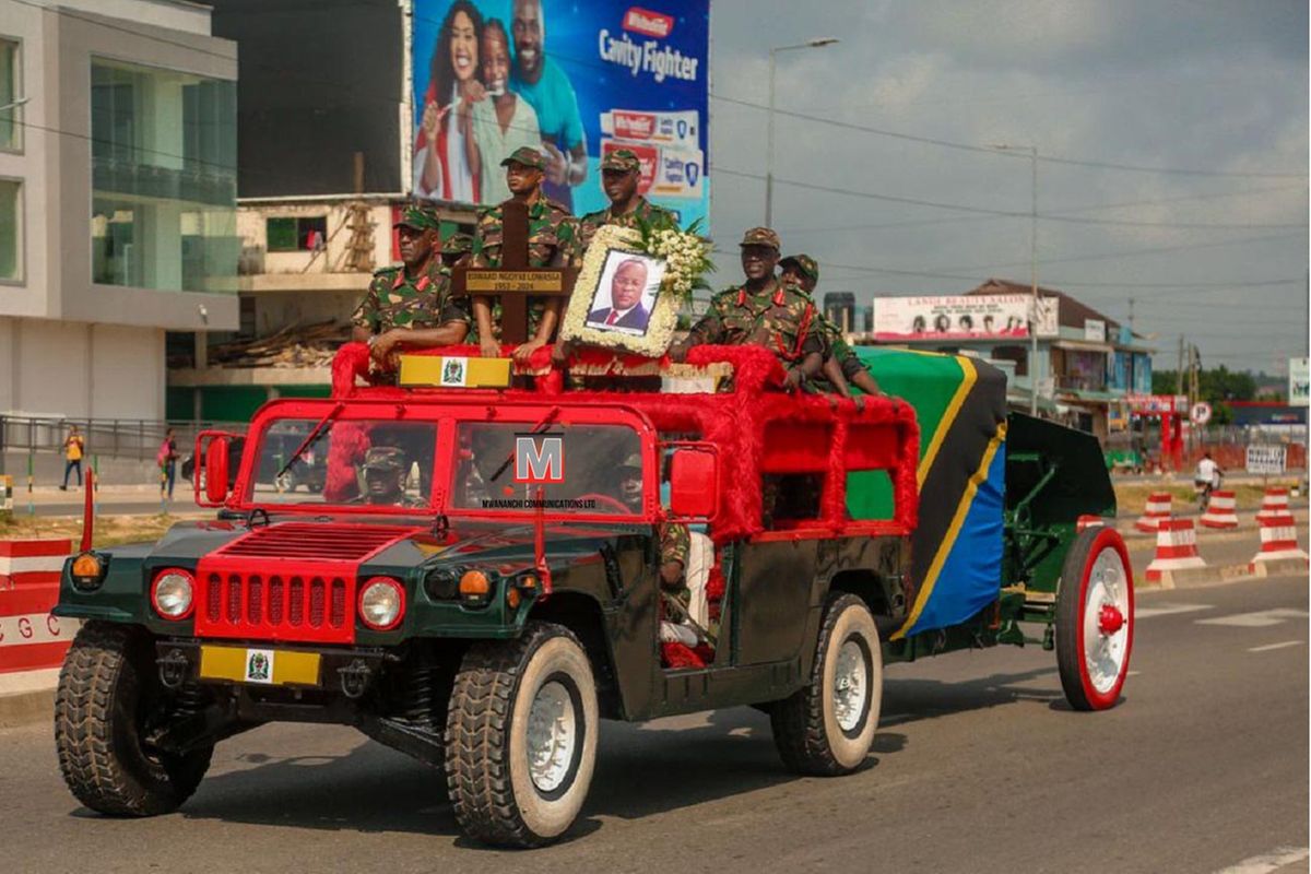 Matukio Mbalimbali Kuagwa Kwa Lowassa Jijini Dar Es Salaam, Dk Mpango ...