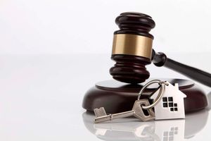 A court gavel.