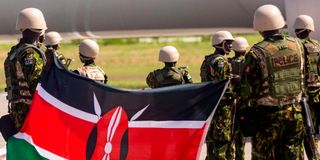 Kenyan police officers
